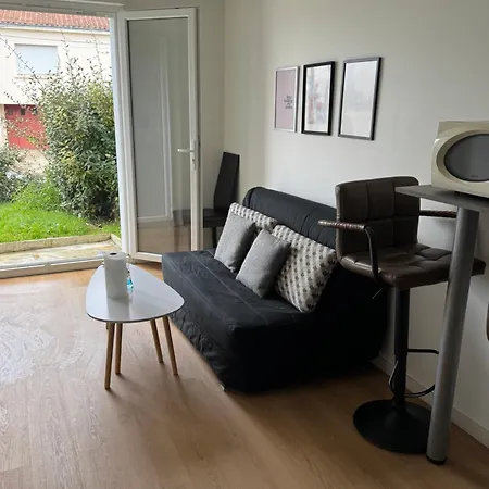 1 Vu Sur Jardin * La Roche-sur-Yon